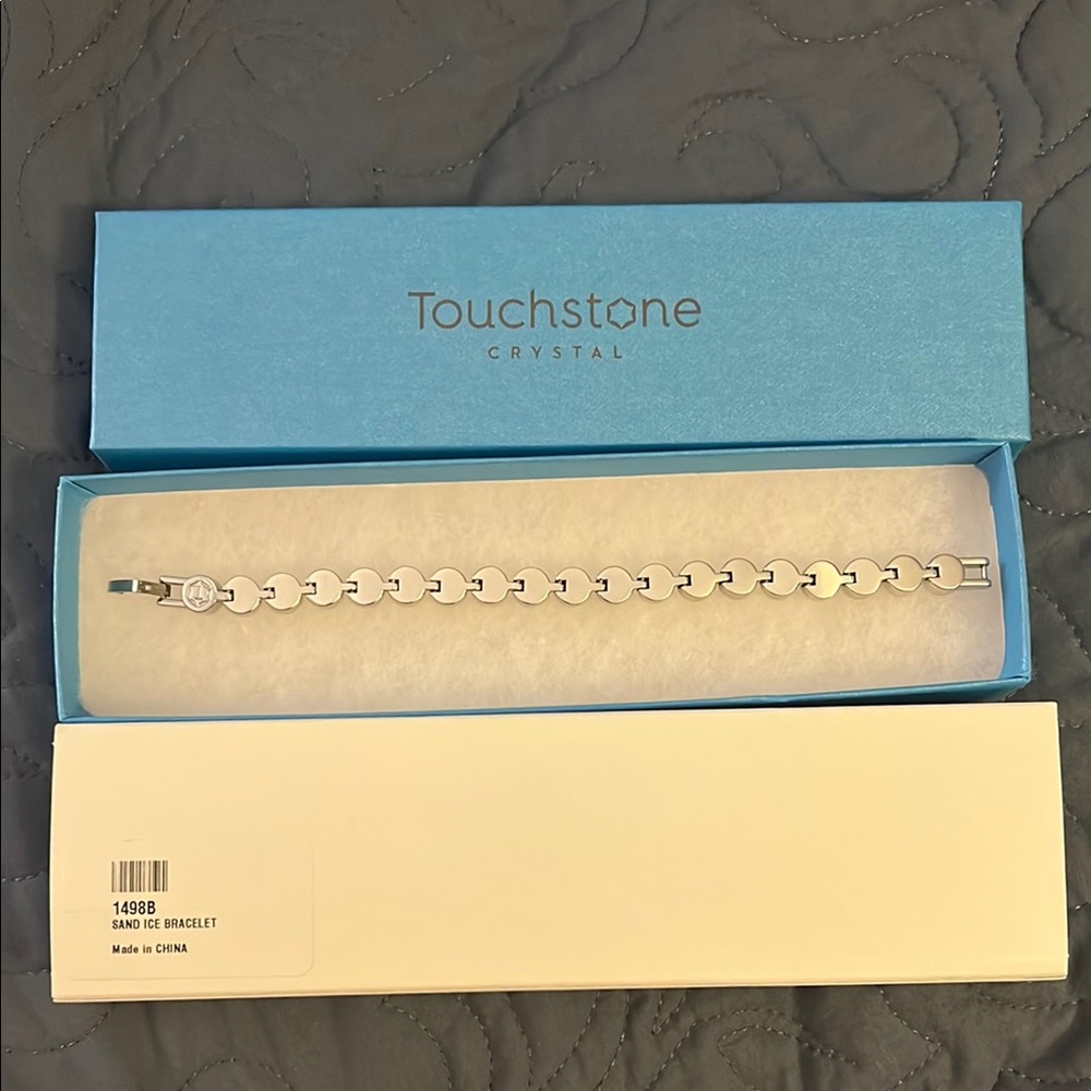 Touchstone Crystal Gold and Silver Bracelet with Elegant Design - Picture 2 of 4